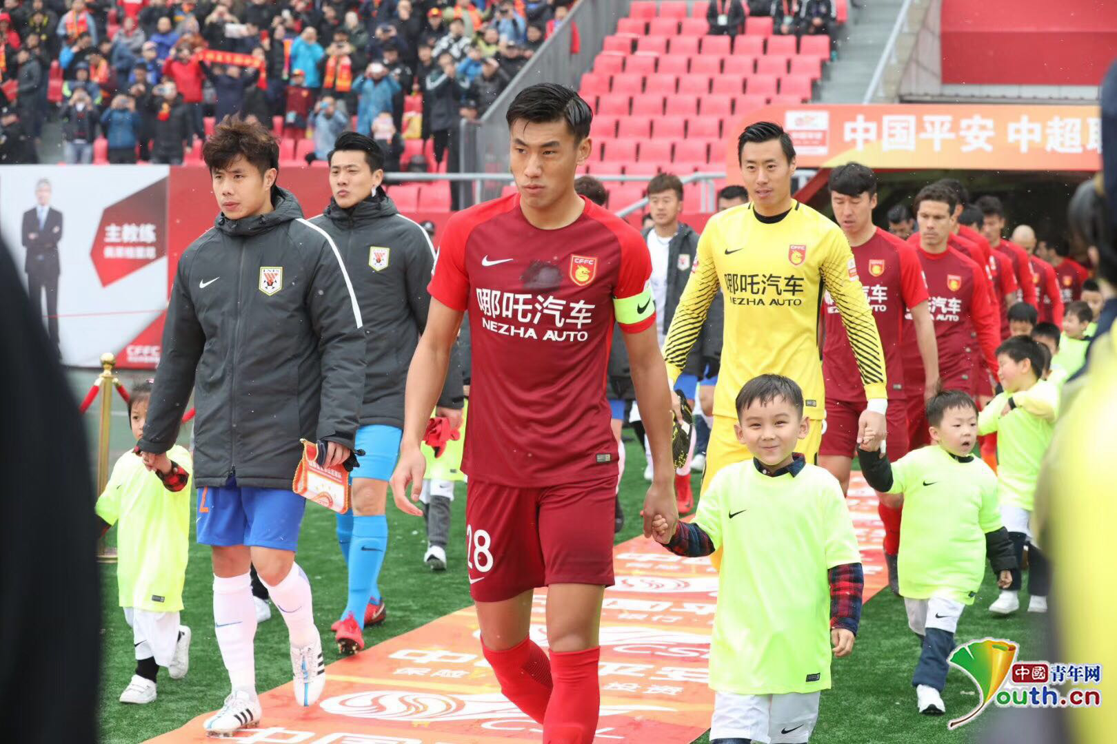 热火铁血防守再现硬汉精神（热火以铁血防线彰显硬汉风骨）