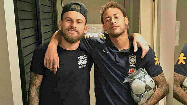 阿尔特塔谈张伯伦随队训练：他不仅积极阳光，也是球员的榜样（阿尔特塔：张伯伦随队合练，积极乐观且是队内表率）