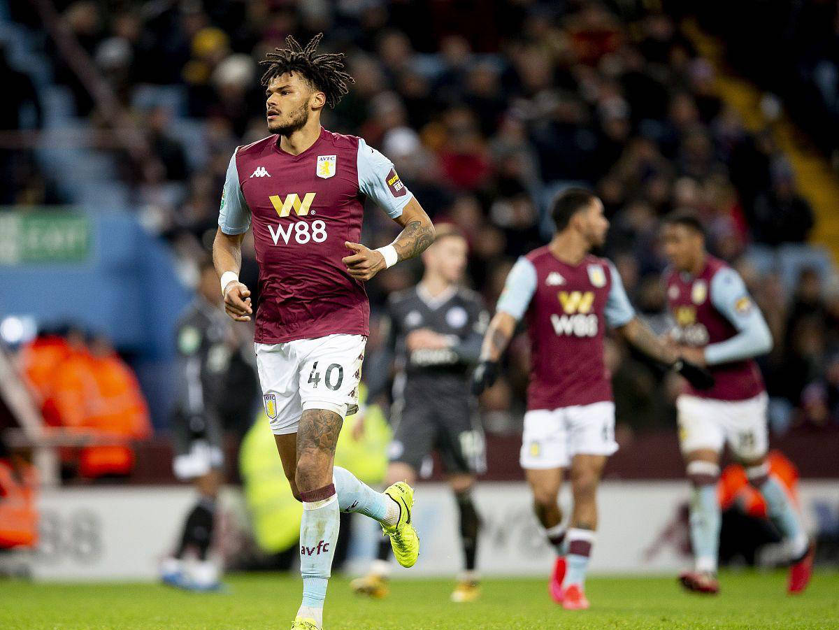 国安主场战平山东泰山（国安主场与山东泰山战成平局）