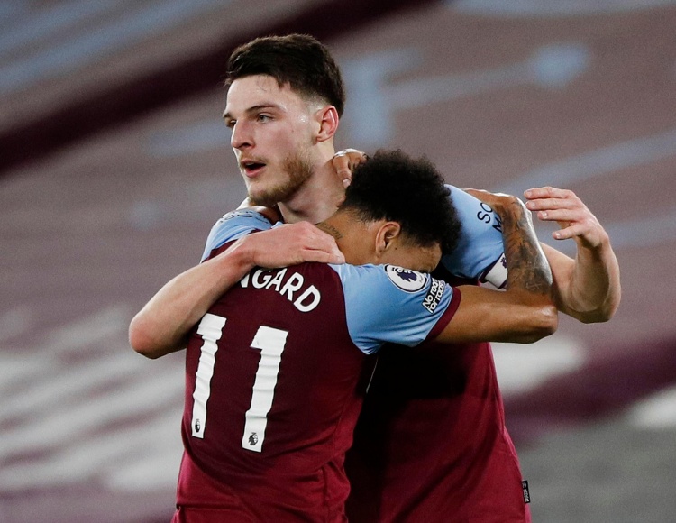 意甲半场：内雷斯双响，那不勒斯3-0亚特兰大（意甲上半场：内雷斯梅开二度，那不勒斯3-0领先亚特兰大）