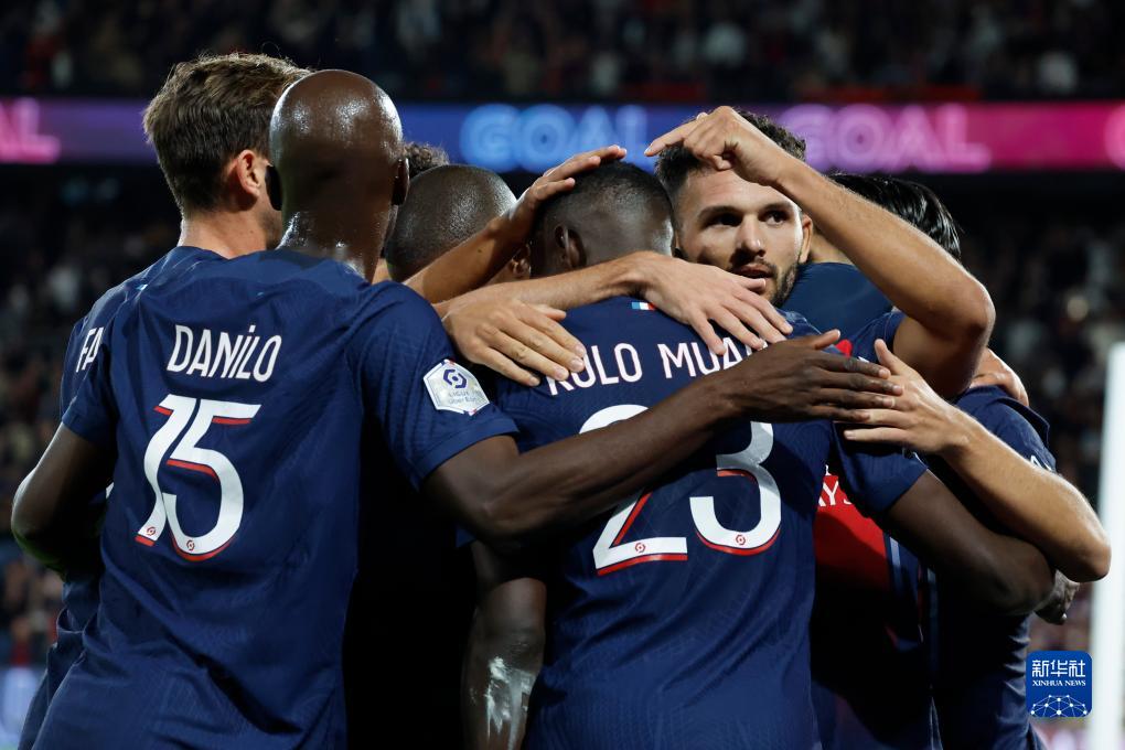 每体：阿劳霍大概率将在周中欧冠继续首发，加西亚代替孔德（每体：阿劳霍有望在周中欧冠继续首发，加西亚将出任孔德的位置）