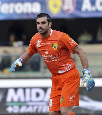 桑托斯主席：我们想和内马尔续约至明年世界杯，将很快谈判（桑托斯主席：计划与内马尔续约至明年世界杯，近期开启谈判）